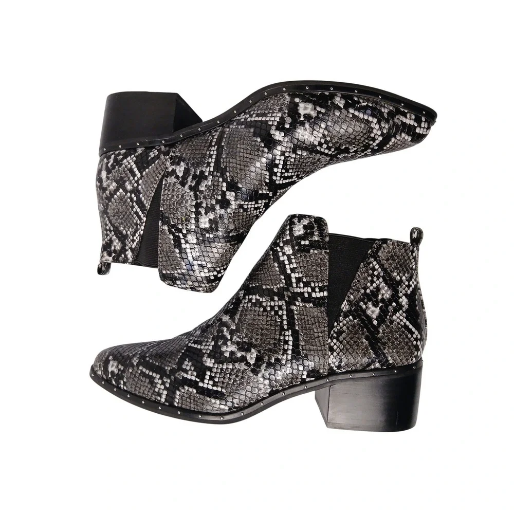 Bar III Gabby Womens Snakeskin Print Pointed Toe BlockHeel Ankle Boots Grey 7.5M